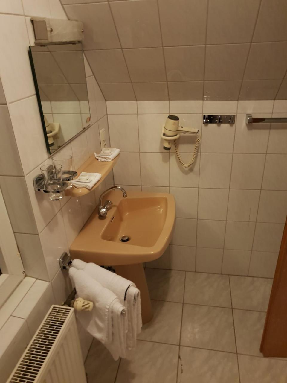 Altdeutsche Bierstuben Hotel ชเวล์ม ภายนอก รูปภาพ