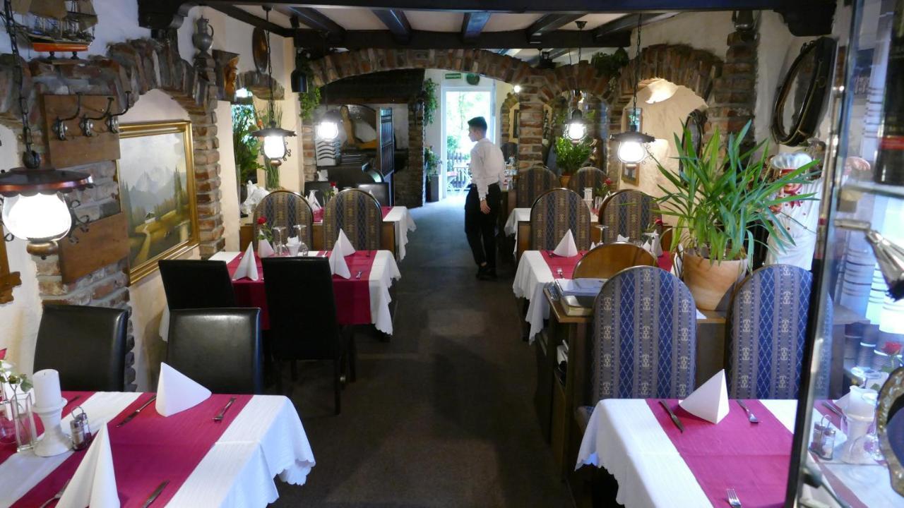 Altdeutsche Bierstuben Hotel ชเวล์ม ภายนอก รูปภาพ